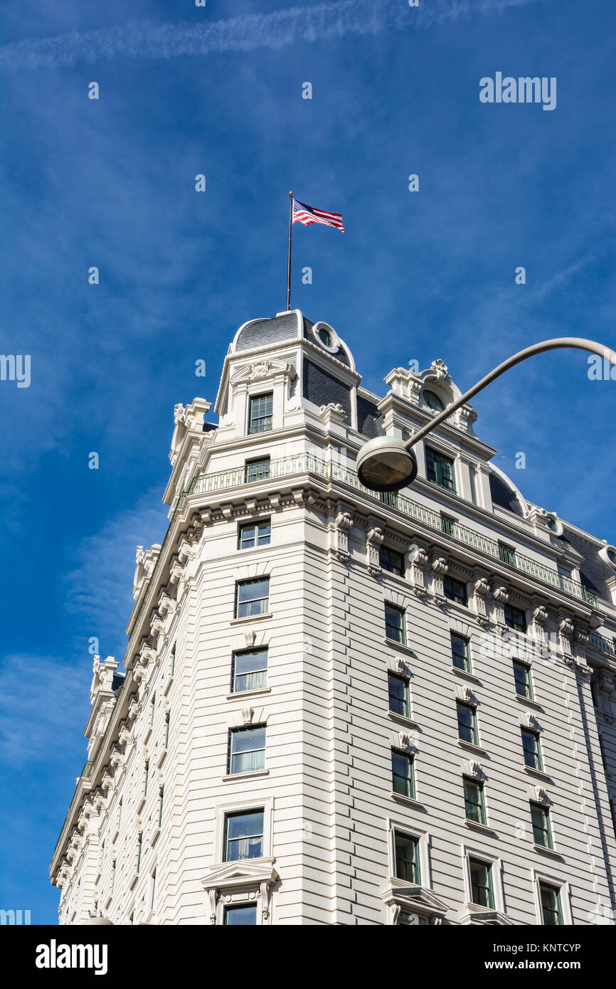 Willard Hotel di Washington DC architettura esterna monumento di pietra miliare della storia americana facciata di lusso al di fuori del giorno Foto Stock