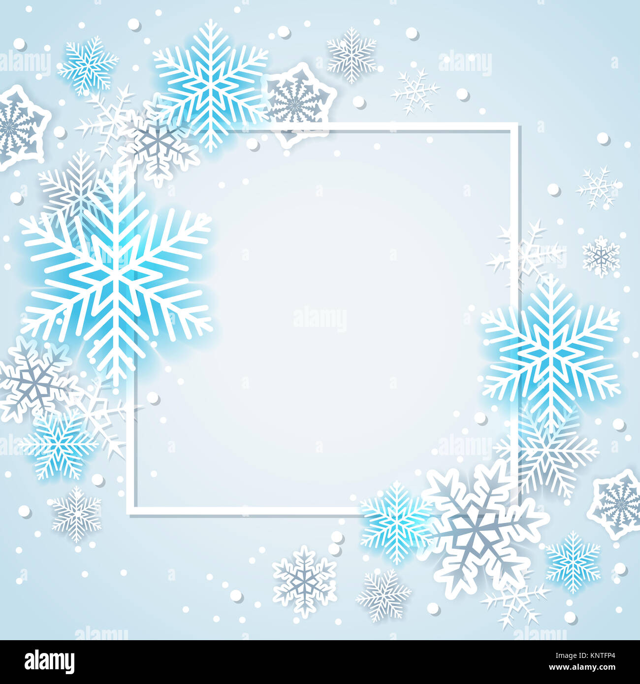 Vacanze con sfondo bianco e blu di fiocchi di neve in frame. Abstract banner di Natale. Foto Stock