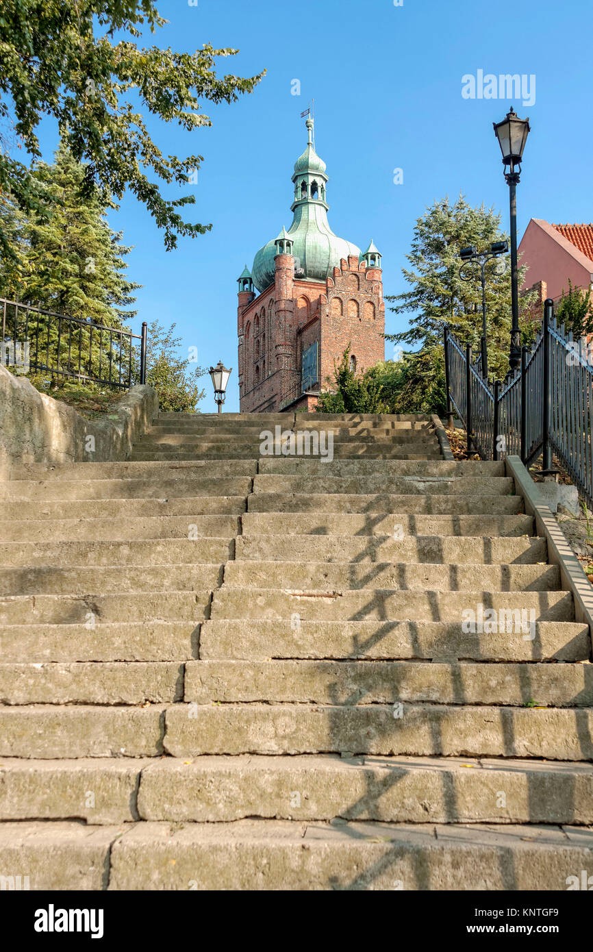 Scale che conducono verso il Castello dei Duchi Masovian nel Plock, Polonia Foto Stock