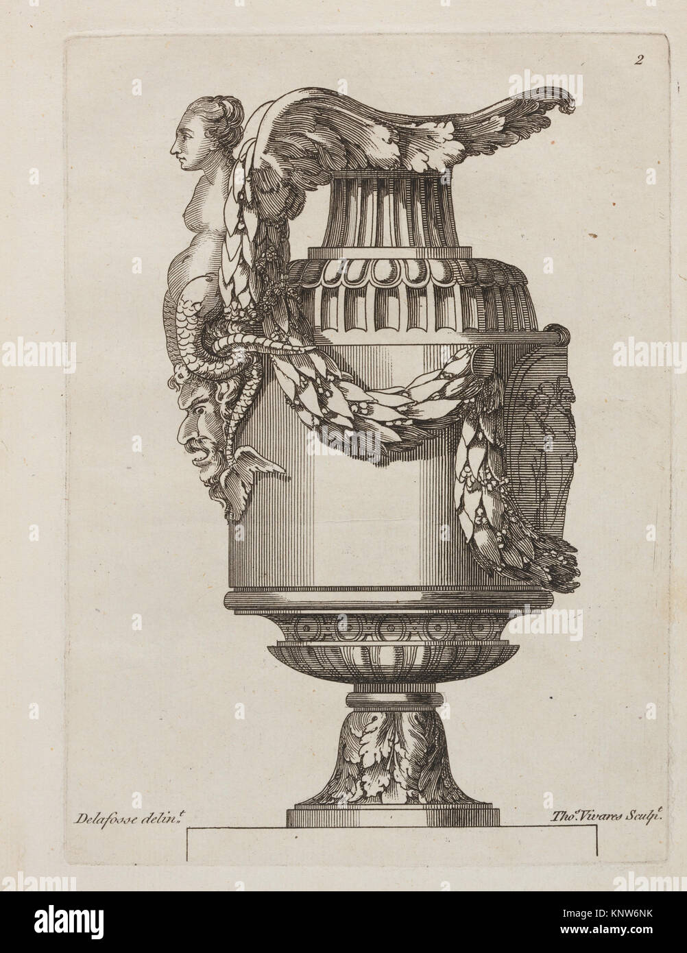 Questa incisione francese del XVIII secolo, parte di "Un nuovo libro di vasi", mostra disegni di vasi ornamentali. Le illustrazioni, eseguite da Jean Charles Delafosse e incise da Thomas Vivares, servono come riferimento per le forme classiche dei vasi. Foto Stock