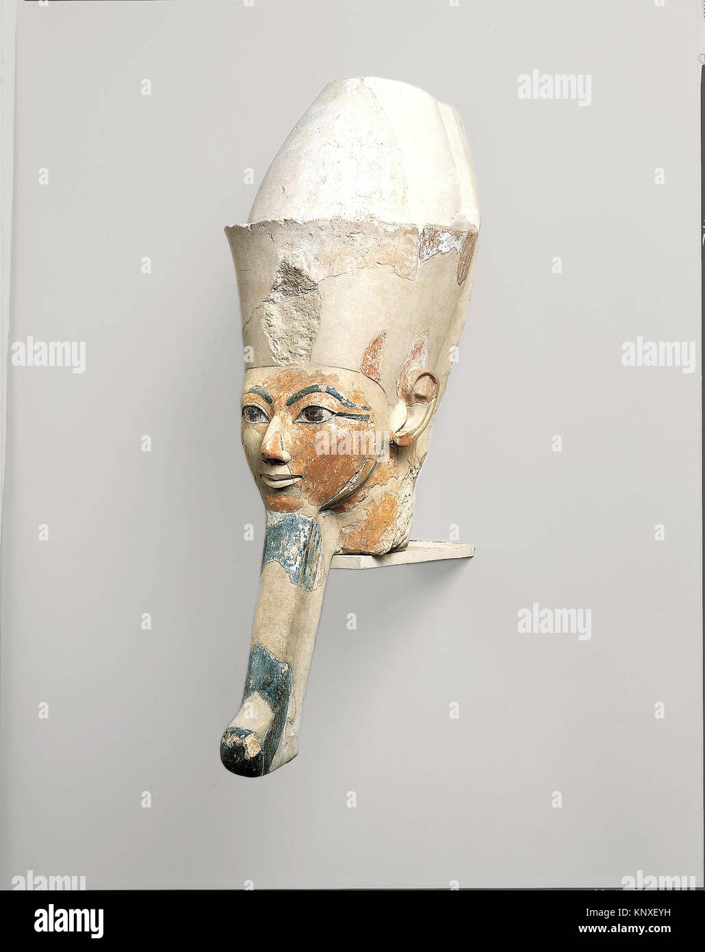 Testa da una statua di Osiride di Hatshepsut incontrato 21M CAT074R4 547553 Foto Stock