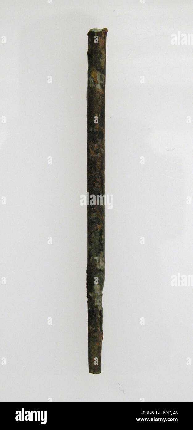 Forcella franca datata c. 500–700, realizzata in bronzo dorato. Dimensioni complessive (a-c): 5 5/16 x 9/16 poll. (13,5 x 1,5 cm). Knop a: 7/8 x 9/16 poll. (2,2 x 1,5 cm), albero b: 2 1/4 x 1/8 poll. (5,7 x 0,3 cm), albero inferiore c: 2 3/16 x 3/16 poll. (5,6 x 0,5 cm). Parte della collezione del Metropolitan Museum of Art di New York, donata da J. Pierpont Morgan nel 1917. Foto Stock Forcella franca datata c. 500–700, realizzata in bronzo dorato. Dimensioni complessive (a-c): 5 5/16 x 9/16 poll. (13,5 x 1,5 cm). Knop a: 7/8 x 9/16 poll. (2,2 x 1,5 cm), albero b: 2 1/4 x 1/8 poll. (5,7 x 0,3 cm), albero inferiore c: 2 3/16 x 3/16 poll. (5,6 x 0,5 cm). Parte della collezione del Metropolitan Museum of Art di New York, donata da J. Pierpont Morgan nel 1917. Foto Stock