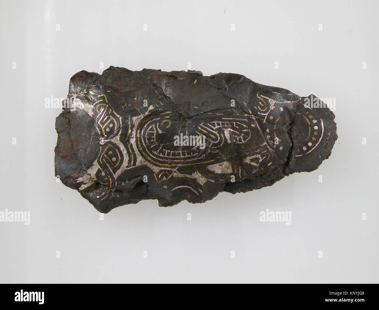Placca della cintura franca del tardo VII secolo, ferro con inserto in argento e ottone, 2 15/16 x 1 9/16 x 3/8 pollici (7,5 x 3,9 x 1 cm), parte della collezione Metropolitan Museum of Art di New York, donata da J. Pierpont Morgan nel 1917. Foto Stock Placca della cintura franca del tardo VII secolo, ferro con inserto in argento e ottone, 2 15/16 x 1 9/16 x 3/8 pollici (7,5 x 3,9 x 1 cm), parte della collezione Metropolitan Museum of Art di New York, donata da J. Pierpont Morgan nel 1917. Foto Stock