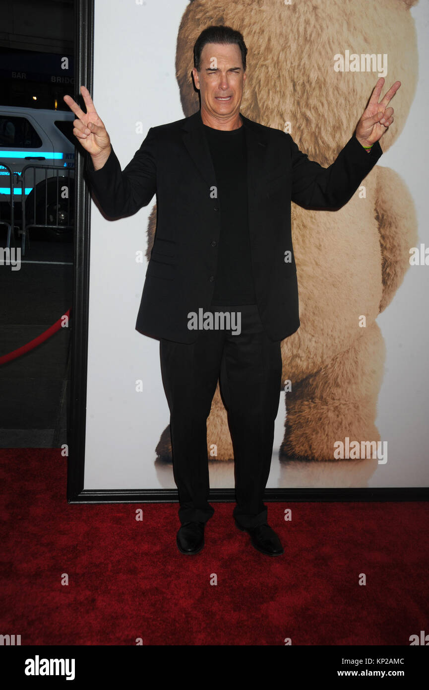 NEW YORK, NY - 24 giugno: Patrick Warburton assiste il 'Ted 2' New York premiere al Teatro Ziegfeld a giugno 24, 2015 a New York City. Persone: Patrick Warburton Foto Stock