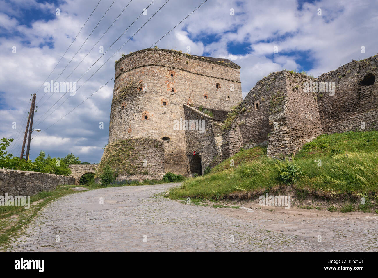 La torre di Stephen Bathory sulla città vecchia di Kamianets-Podilskyi città in Khmelnytskyi Oblast di Ucraina occidentale Foto Stock
