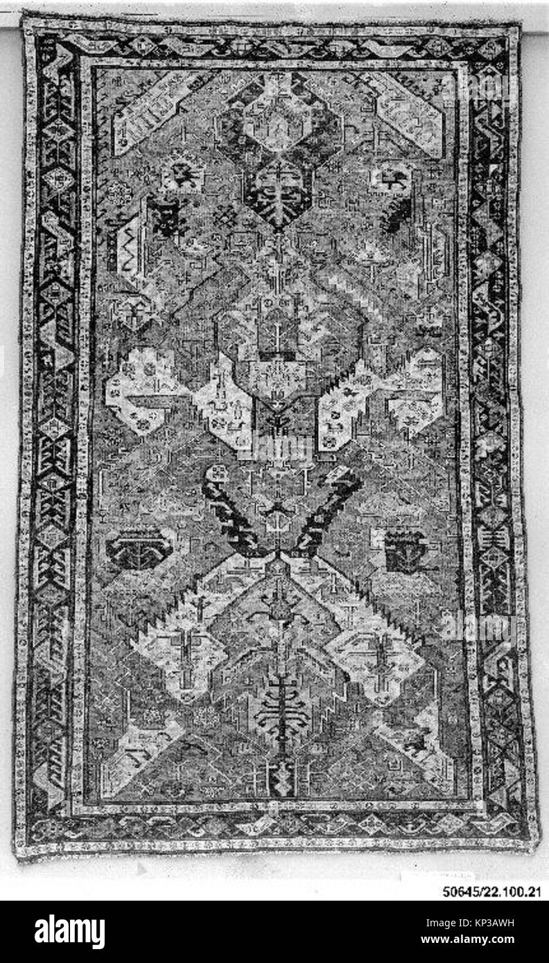 Illustrazione di un drago che mostra forma stilizzata, scale e raffigurazione artistica in una composizione decorativa. Foto Stock