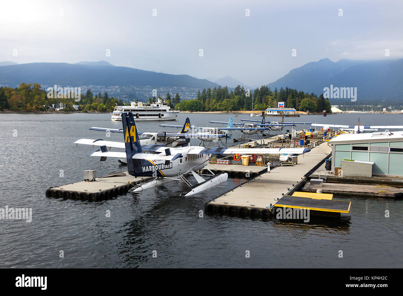 Vancouver, Canada - Agosto 31th, 2017: A bordo di un Idrovolante DHC-6 DeHavilland Twin Otter di Harbor aria ormeggiata presso il Porto di Vancouver, Canada. Foto Stock