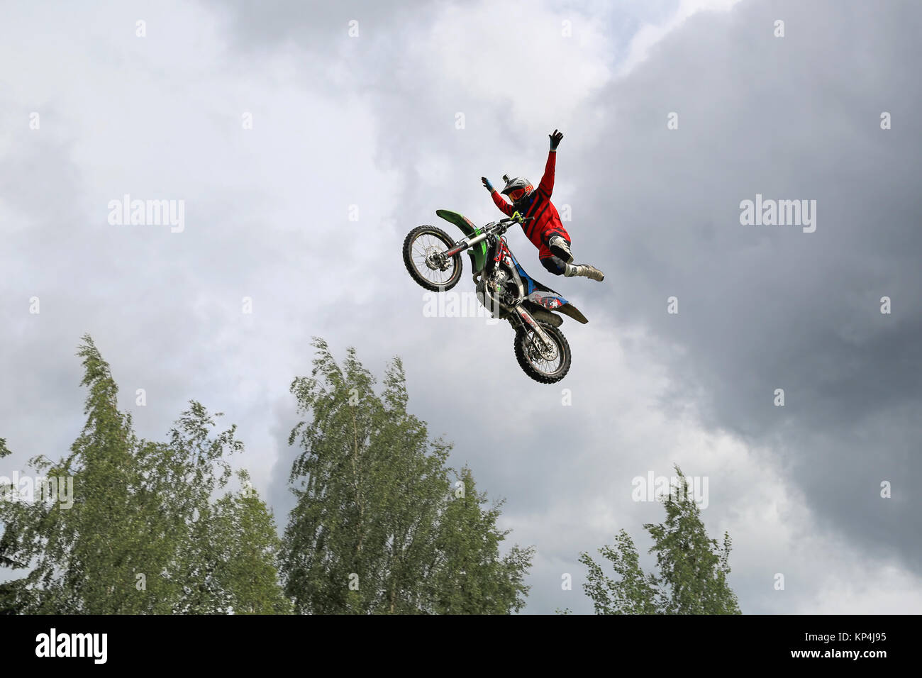 PORVOO, Finlandia - 27 giugno 2015: Freestyle Motocross Show da Joni Hynell & Co al Riverside Carrello incontro 2015 in Porvoo, Finlandia. Foto Stock