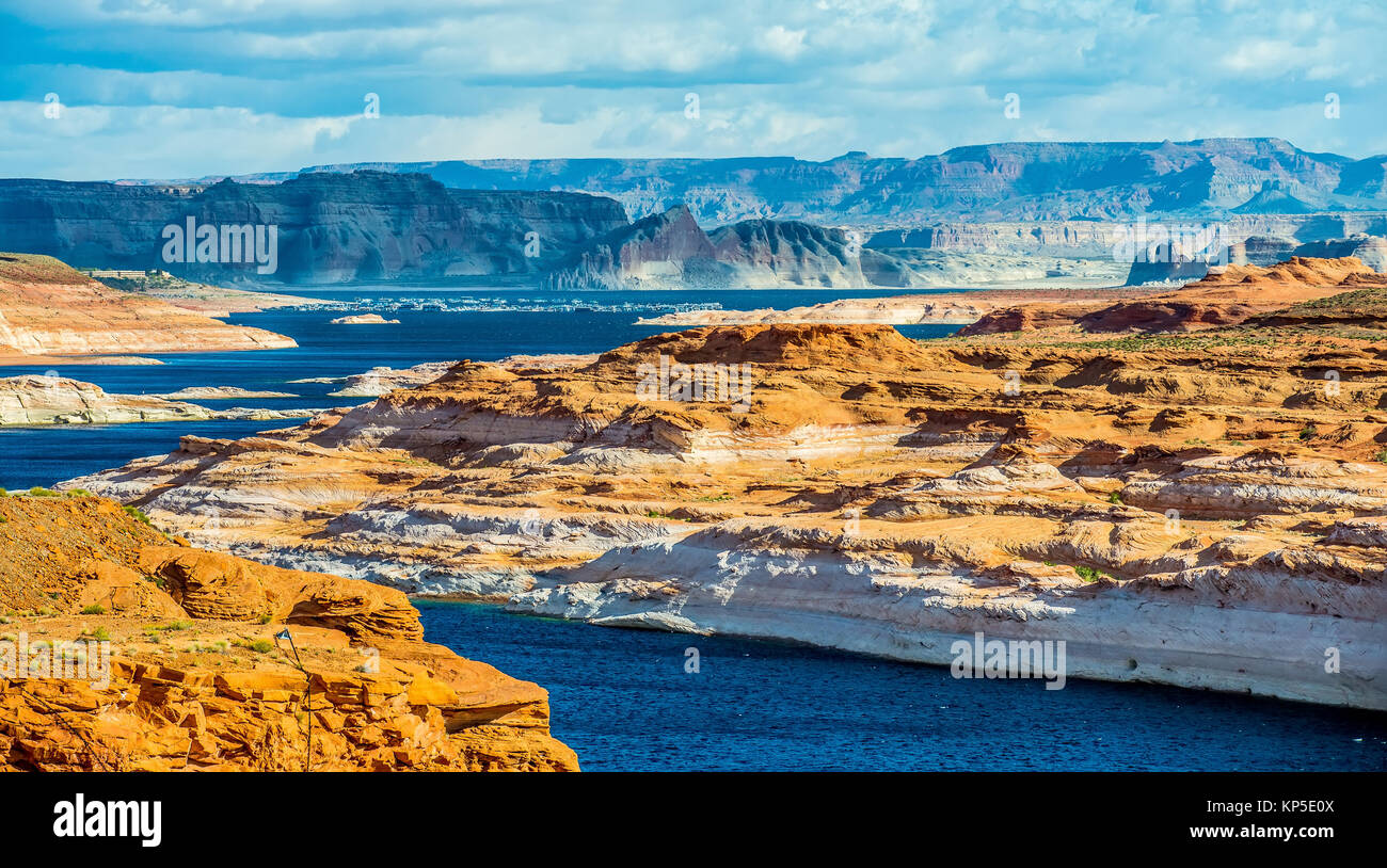 Il Lake Powell il secondo lago artificiale più grande negli Stati Uniti Foto Stock