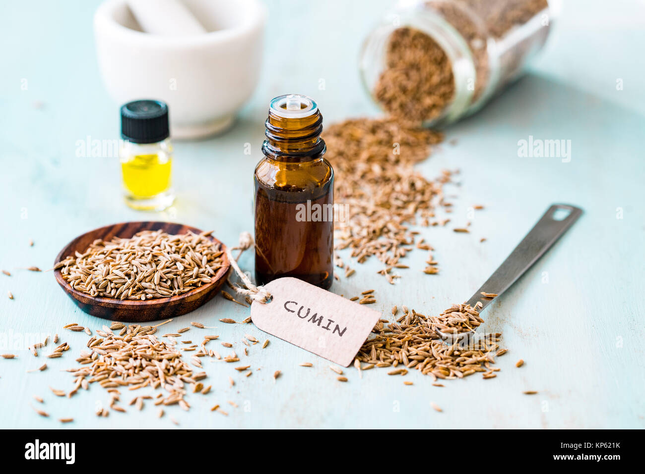 Olio essenziale di cumino. Foto Stock