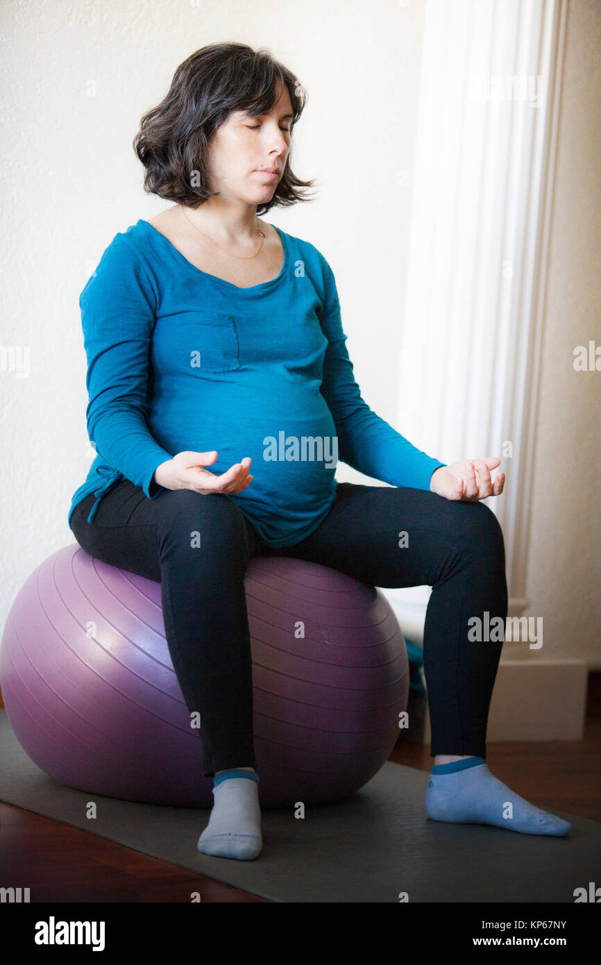 YOGA prenatale Foto Stock
