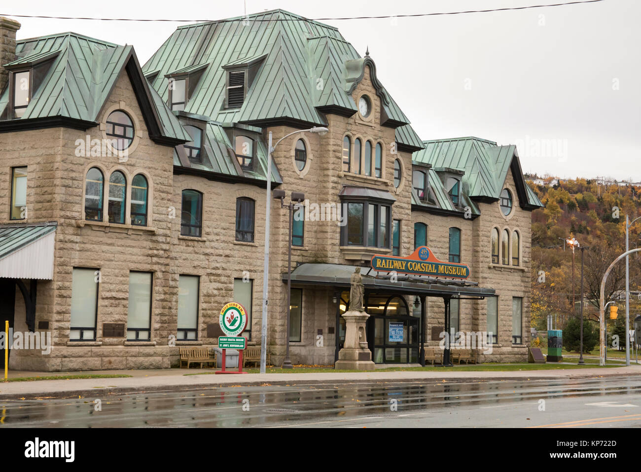 San Giovanni, Terranova, Canada - 4 Novembre 2017 : Stazione Museo costiero in pioggia sulle strade di San Johns, Terranova, Canada. Foto Stock