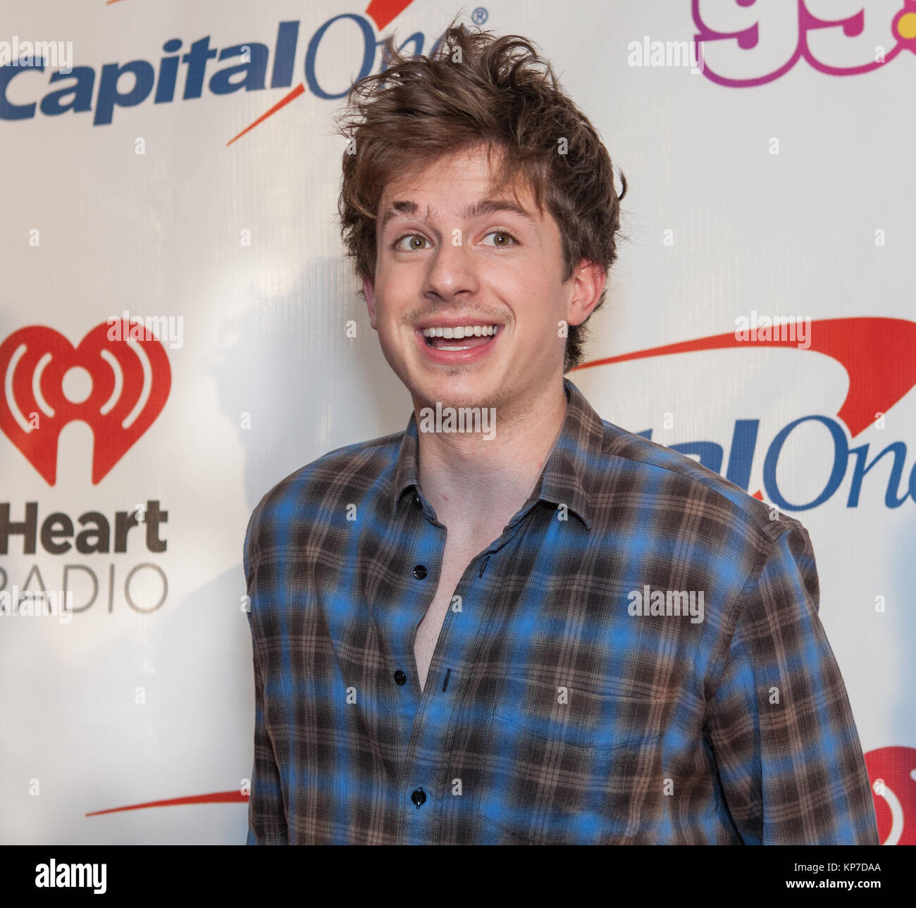 Charli Puth a iHeartRadio Jingle Ball 2017. Foto Stock