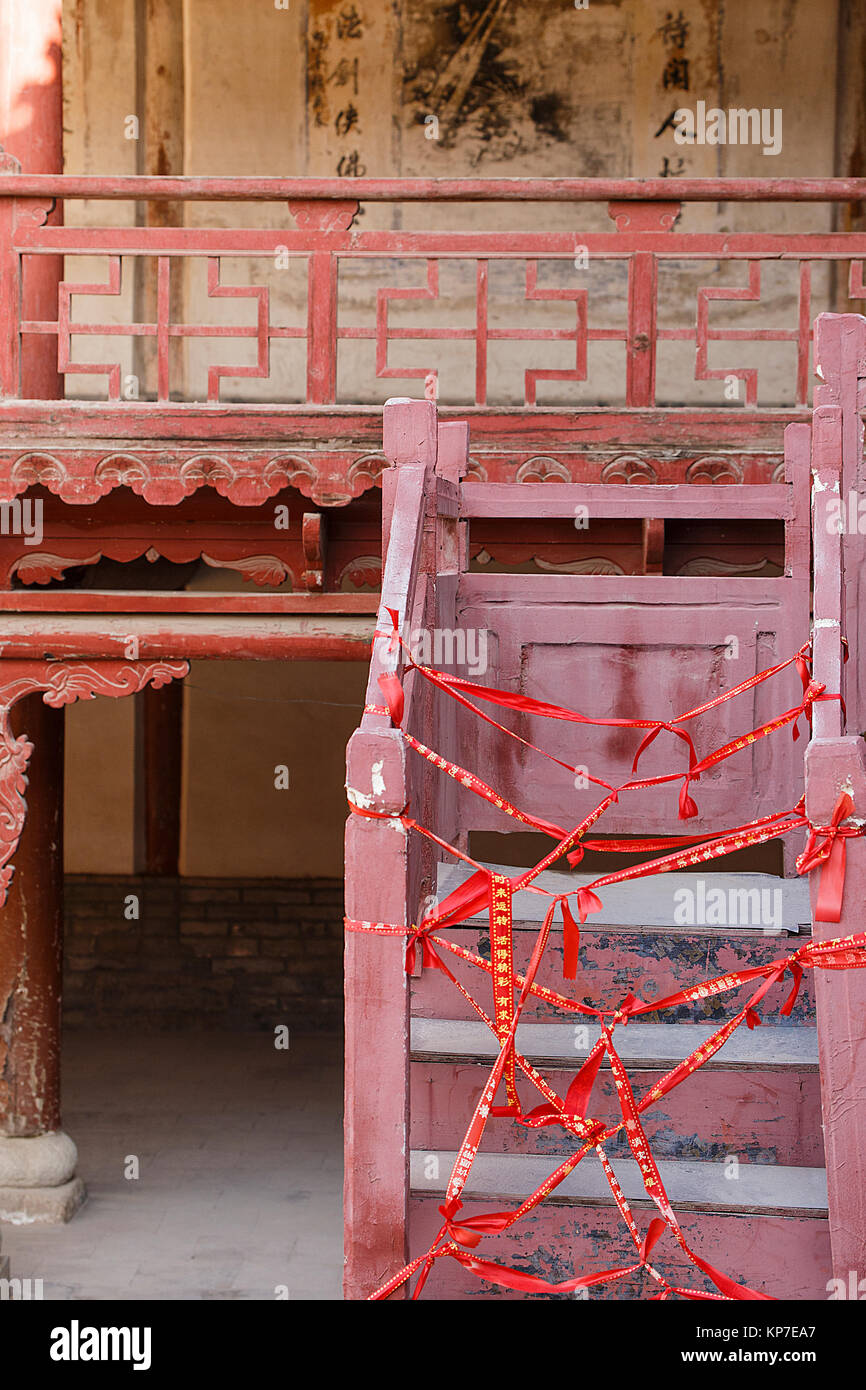 Antico Teatro Cinese all'interno del tempio Dafosi in Zhangye, Cina. Foto Stock