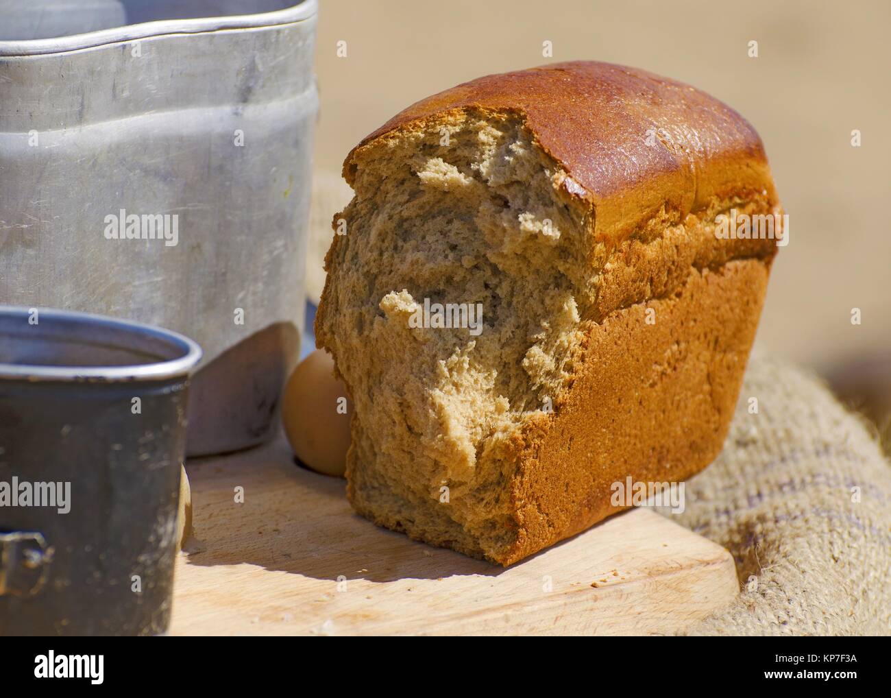 Esercito a secco di razioni alimentari e stoviglie soldato. Foto Stock