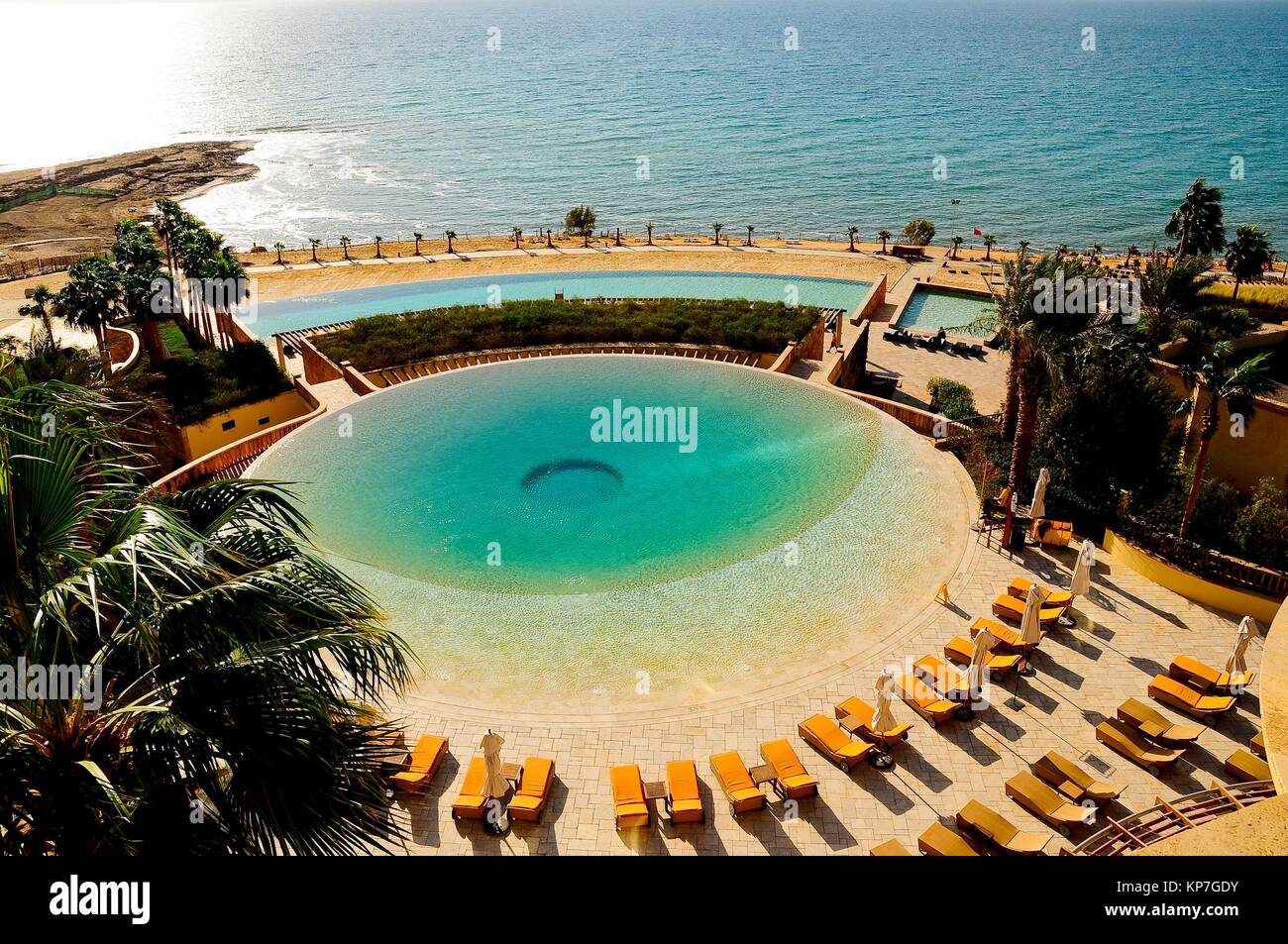 Vista della piscina, il Kempinski Hotel, Mar Morto, Giordania, Medio  Oriente Foto stock - Alamy