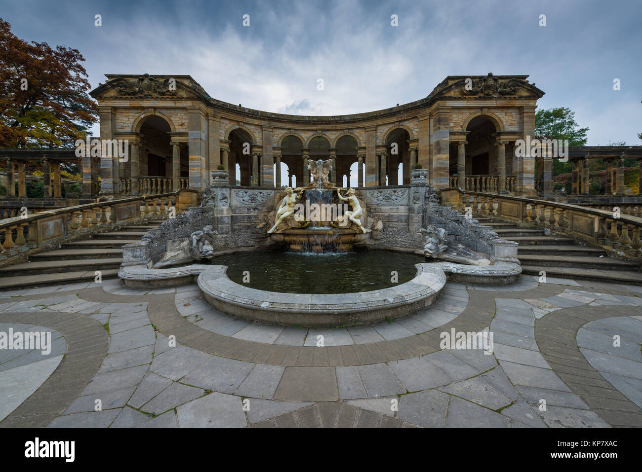 Loggia al castello di Hever vicino a Edenbridge, la sede della famiglia Boleyn, Kent, Regno Unito Foto Stock