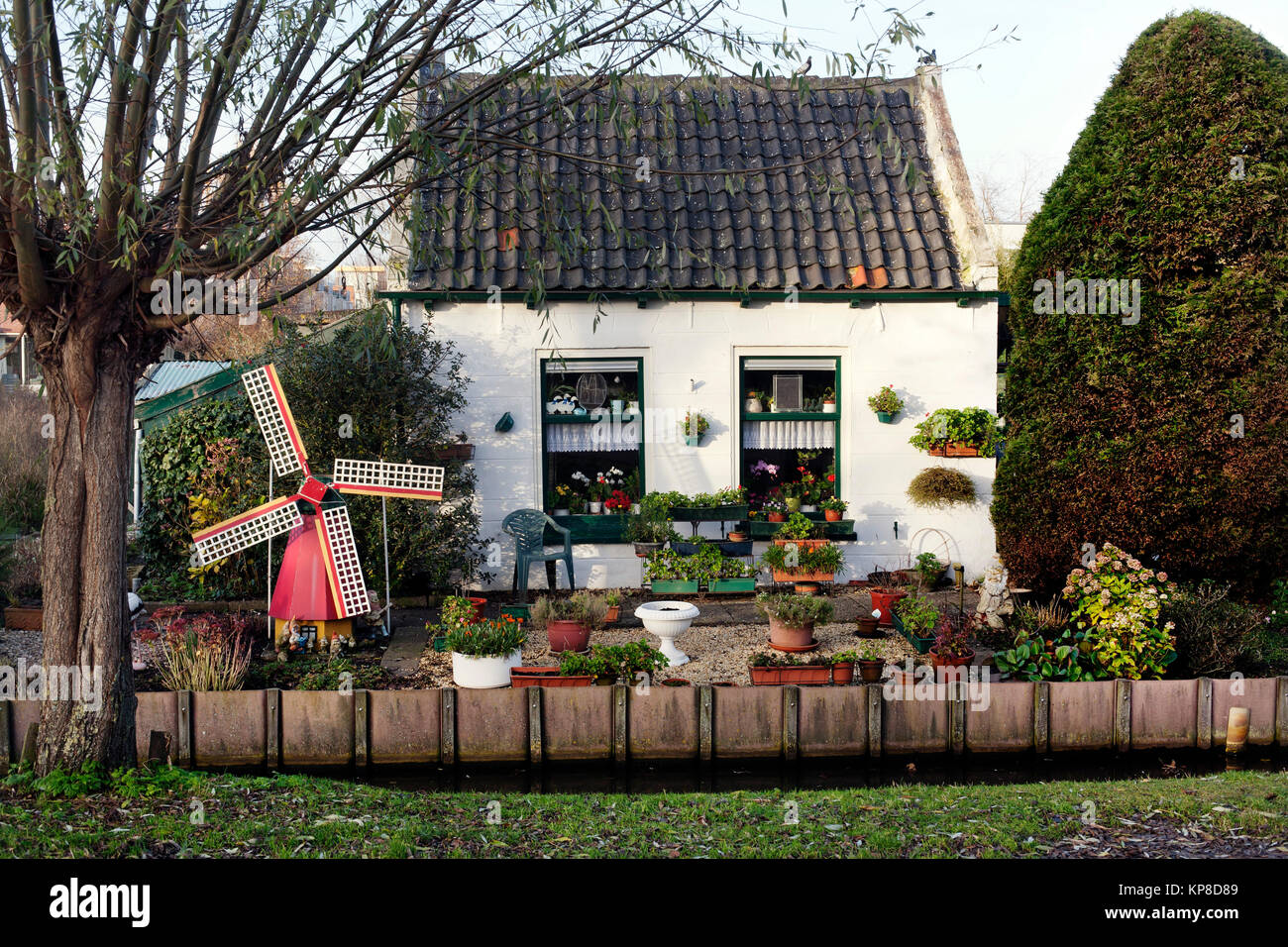 Molto piccola casa olandese Foto Stock