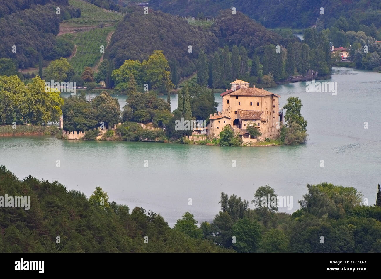 Castel Toblino im Trentino, Oberitalien - Castel Toblino in Trentino, Italia settentrionale Foto Stock