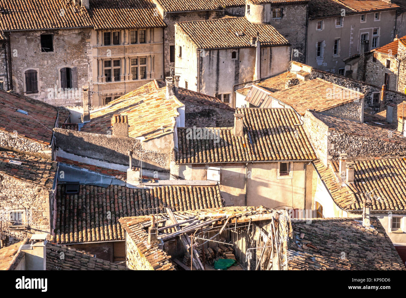 Ã¼Ber die DÃ¤cher von Viviers ardeche Frankreich Foto Stock