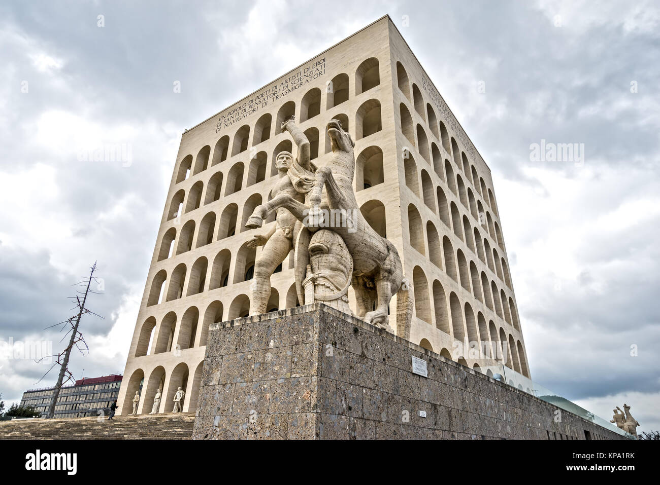 Palazzo della Civiltà italiana (Colosseo Quadrato) edificio di Roma, Italia. Foto Stock