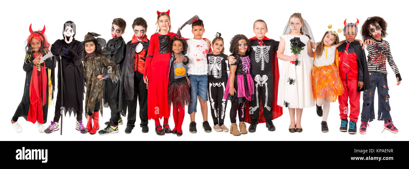 Gruppo di bambini in Halloween/Carnaval costumi isolato Foto Stock