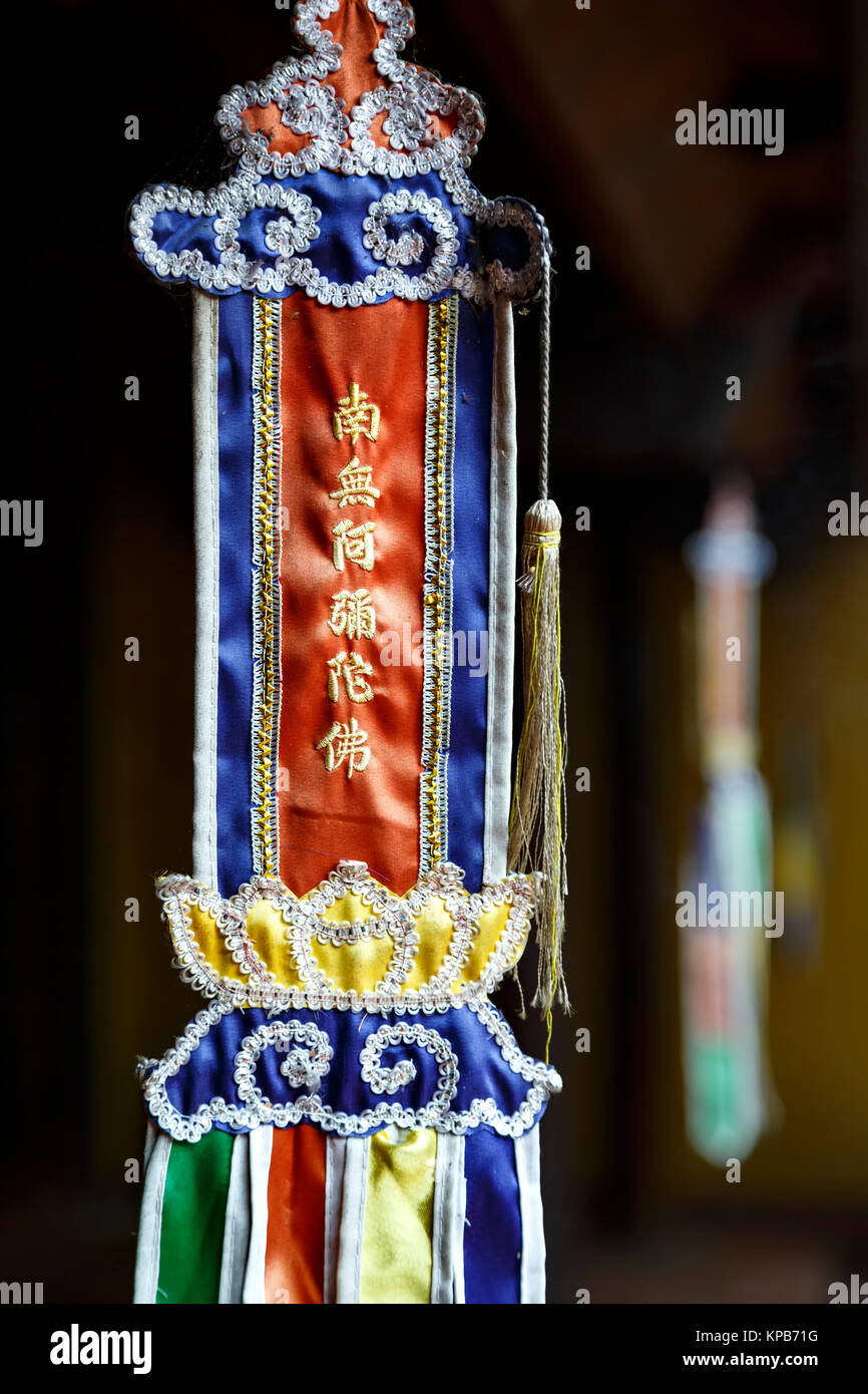 Bandiera buddista, Tran Quoc Pagoda, Hanoi, Vietnam Foto Stock
