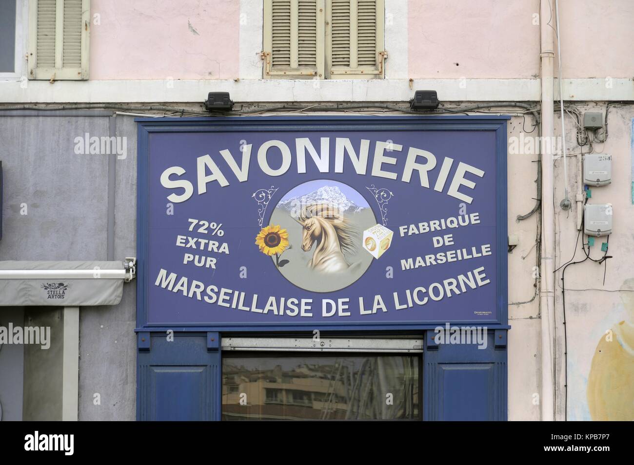 Marseille, Francia, tipico negozio di sapone Foto stock - Alamy