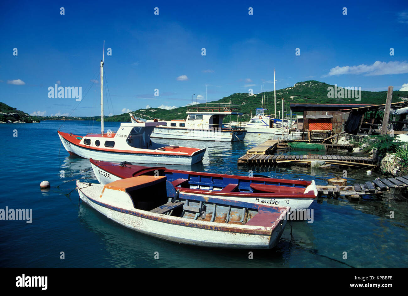 Barche da pesca atPiscaderabaai, Curacao, Antille olandesi Foto Stock
