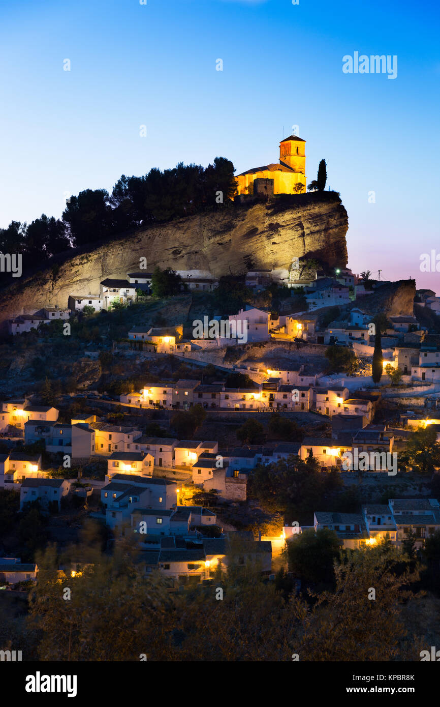 Montefrio al crepuscolo, provincia di Granada, Spagna Foto Stock