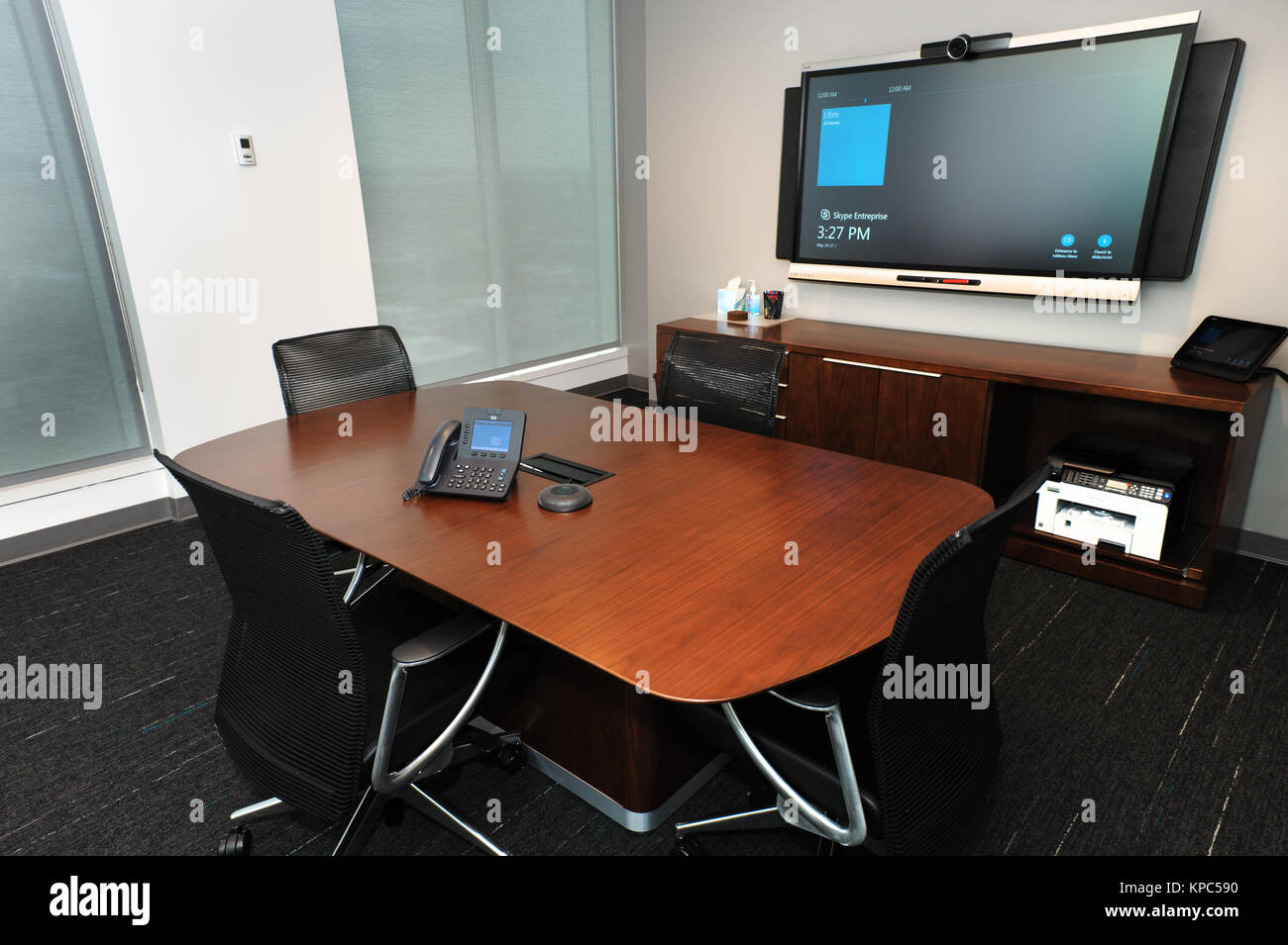 Sala riunioni di un moderno ufficio corpporate. Foto Stock