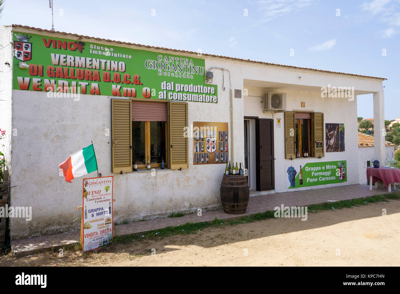 Negozio con prodotti locali vicino Borgo Isola Rossa, Olbia-Tempio, Sardegna, Italia, mare Mediterraneo, Europa Foto Stock