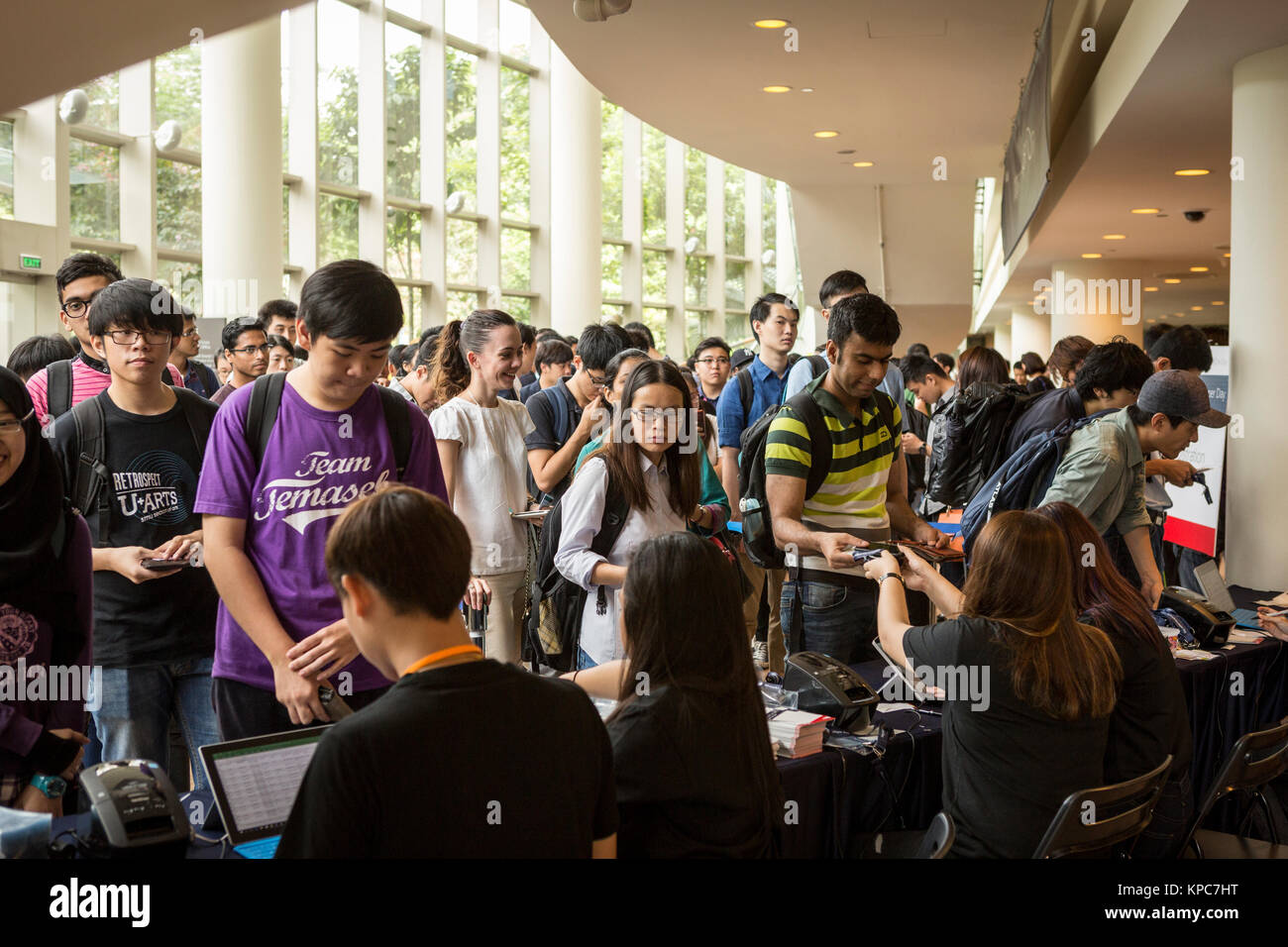 I partecipanti registrati per il Microsoft Developer Day in Singapore, 27 maggio 2016. Foto Stock