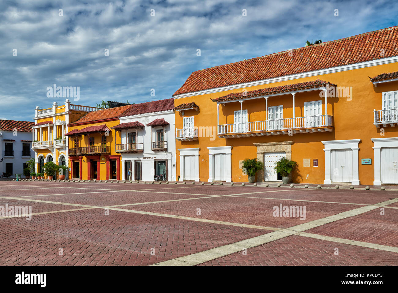 Facciata storica in Plaza de la Aduana, Cartagena de Indias, Colombia, Sud America Foto Stock
