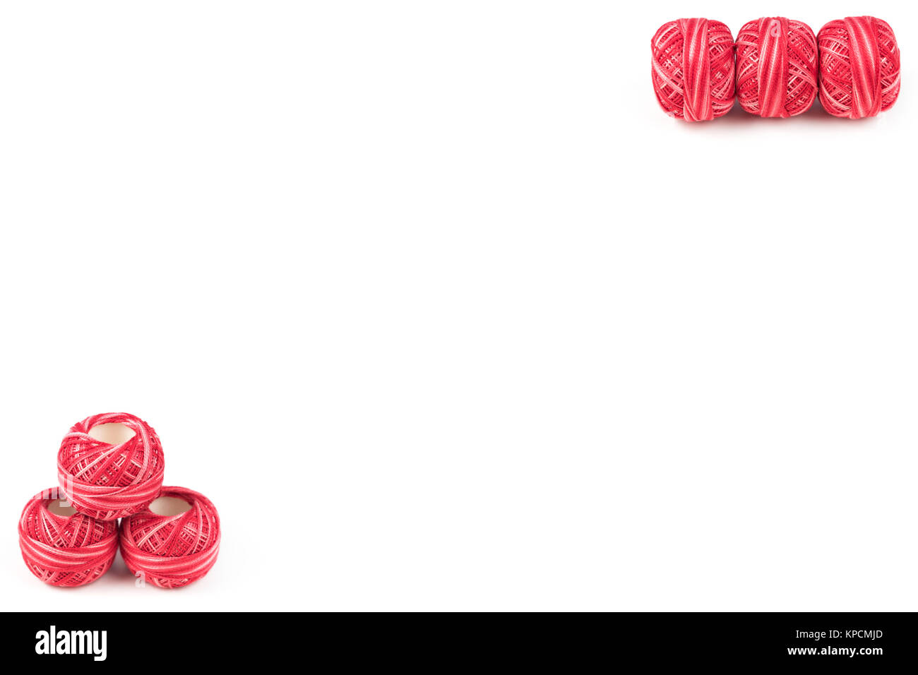 Testo pronto, rosso fili di cucitura su uno sfondo bianco. Coperchio, banner pronto Foto Stock