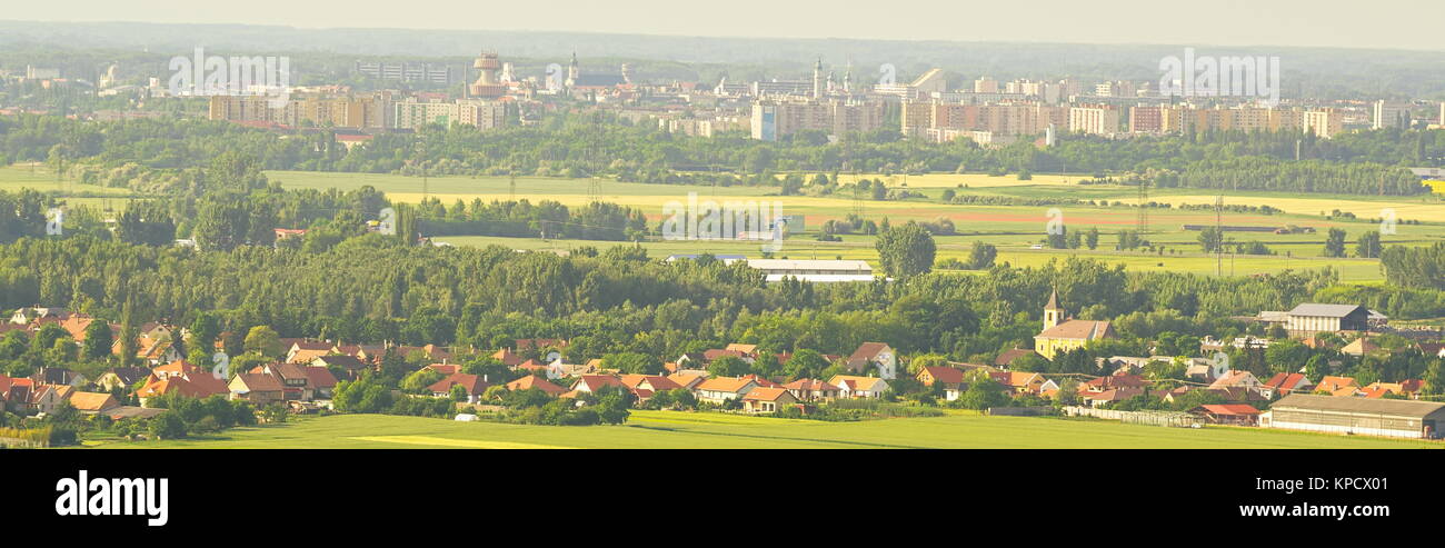 Gyor molla Cityscape diurna con Panorama Gyorujbarat Foto Stock