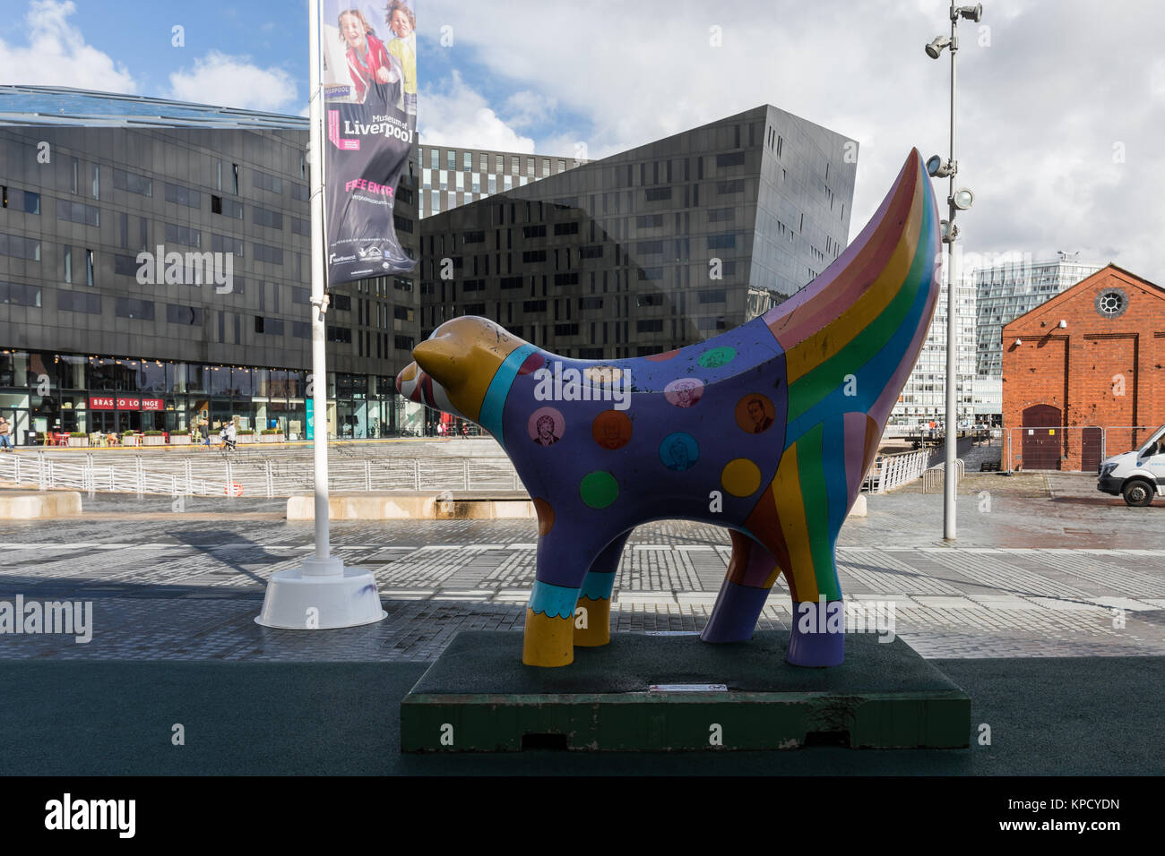 Lambanana, simbolo di Liverpool, al Pier Head, Liverpool, Merseyside, Regno Unito Foto Stock