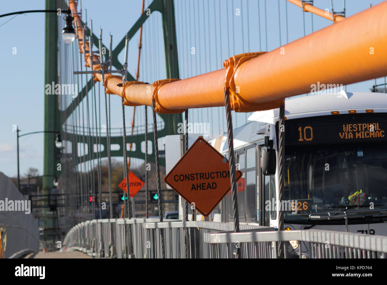 Il Macdonald ponte in Halifax, N.S., nov. 4, 2017. La stampa canadese immagini/Lee Brown Foto Stock