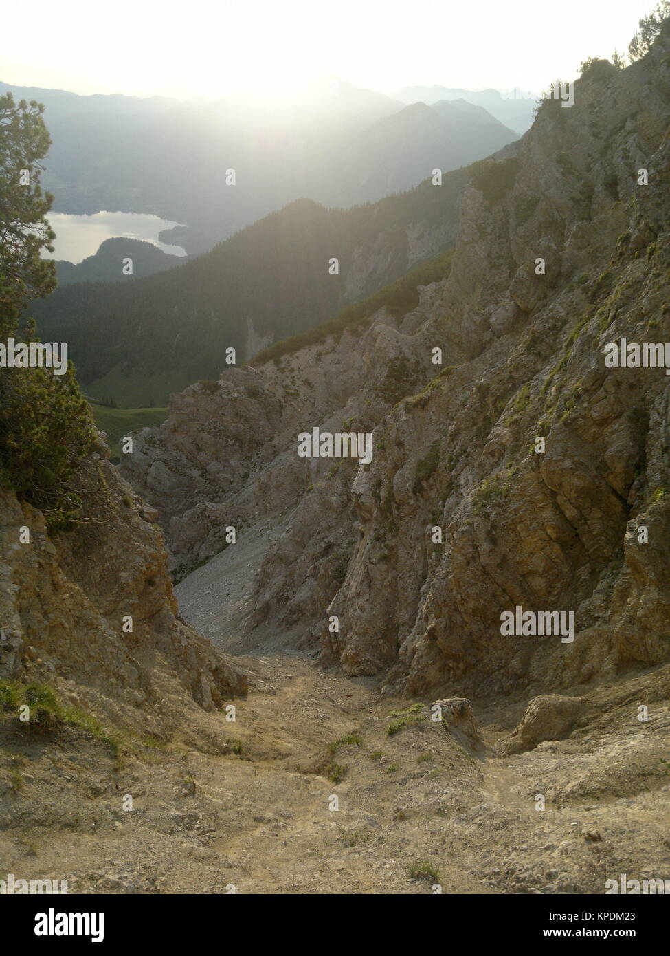 Un sunrise nelle montagne bavaresi,in background del kochelsee Foto Stock