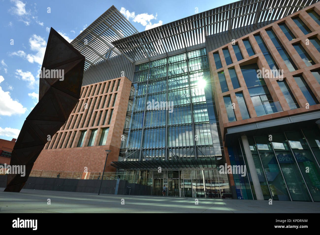 Francis Crick Institute, anticamente il centro britannico per la ricerca medica e di innovazione, biomedical research centre di Londra. Foto Stock