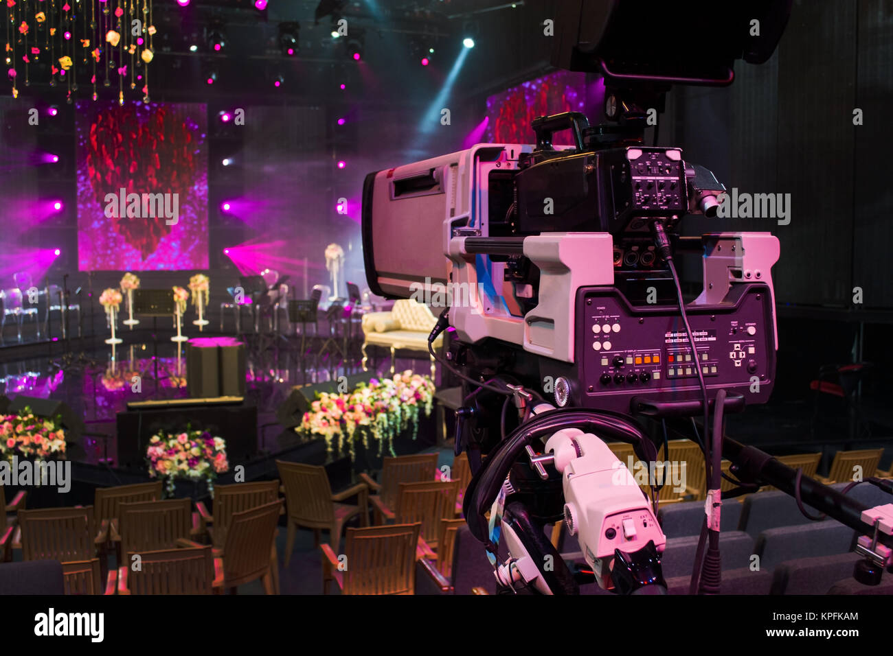 Professional digital video camera accessori per telecamere telecamera in una sala concerti Foto Stock