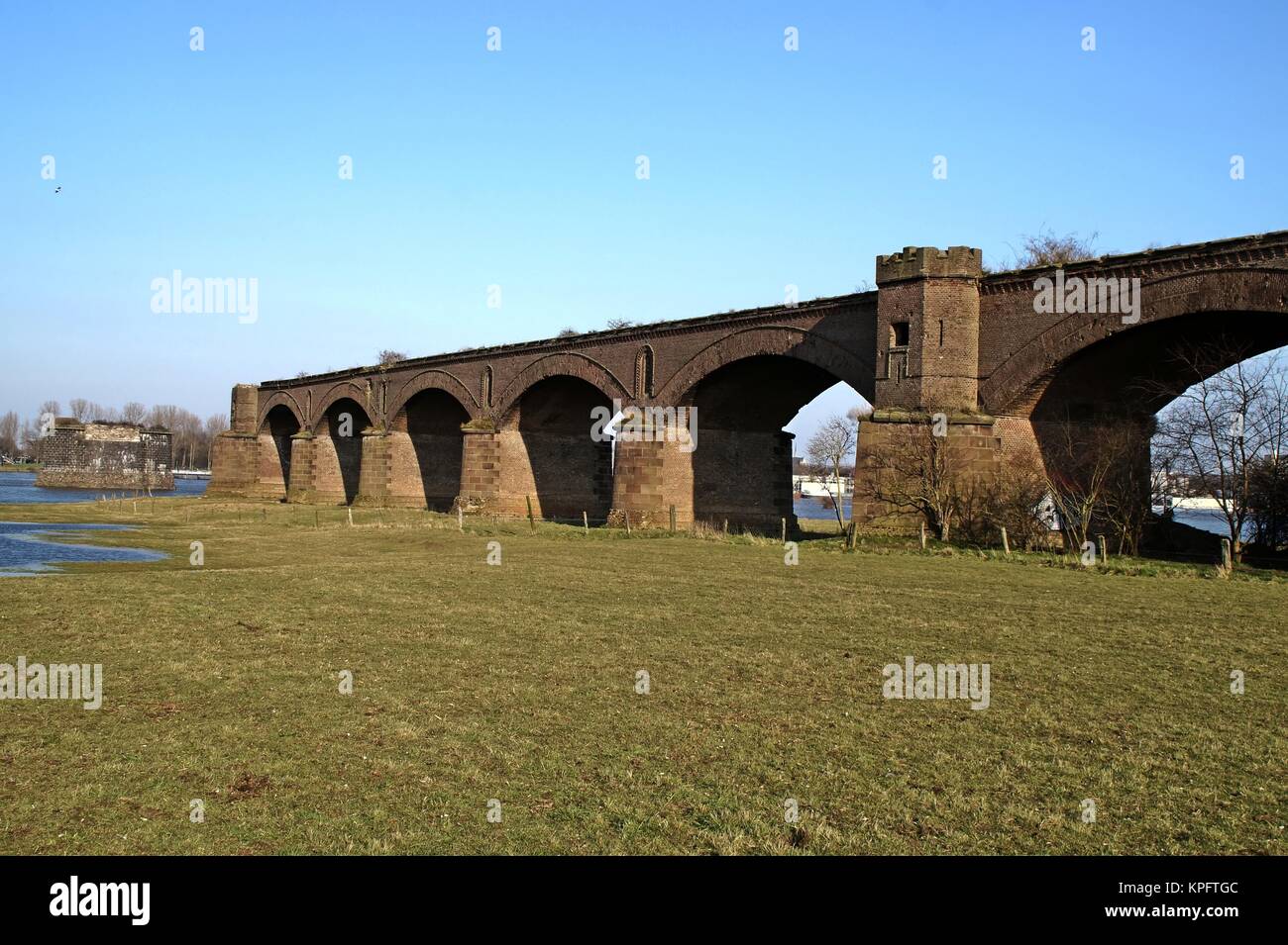 Ponte ferroviario storico Wesel Foto Stock