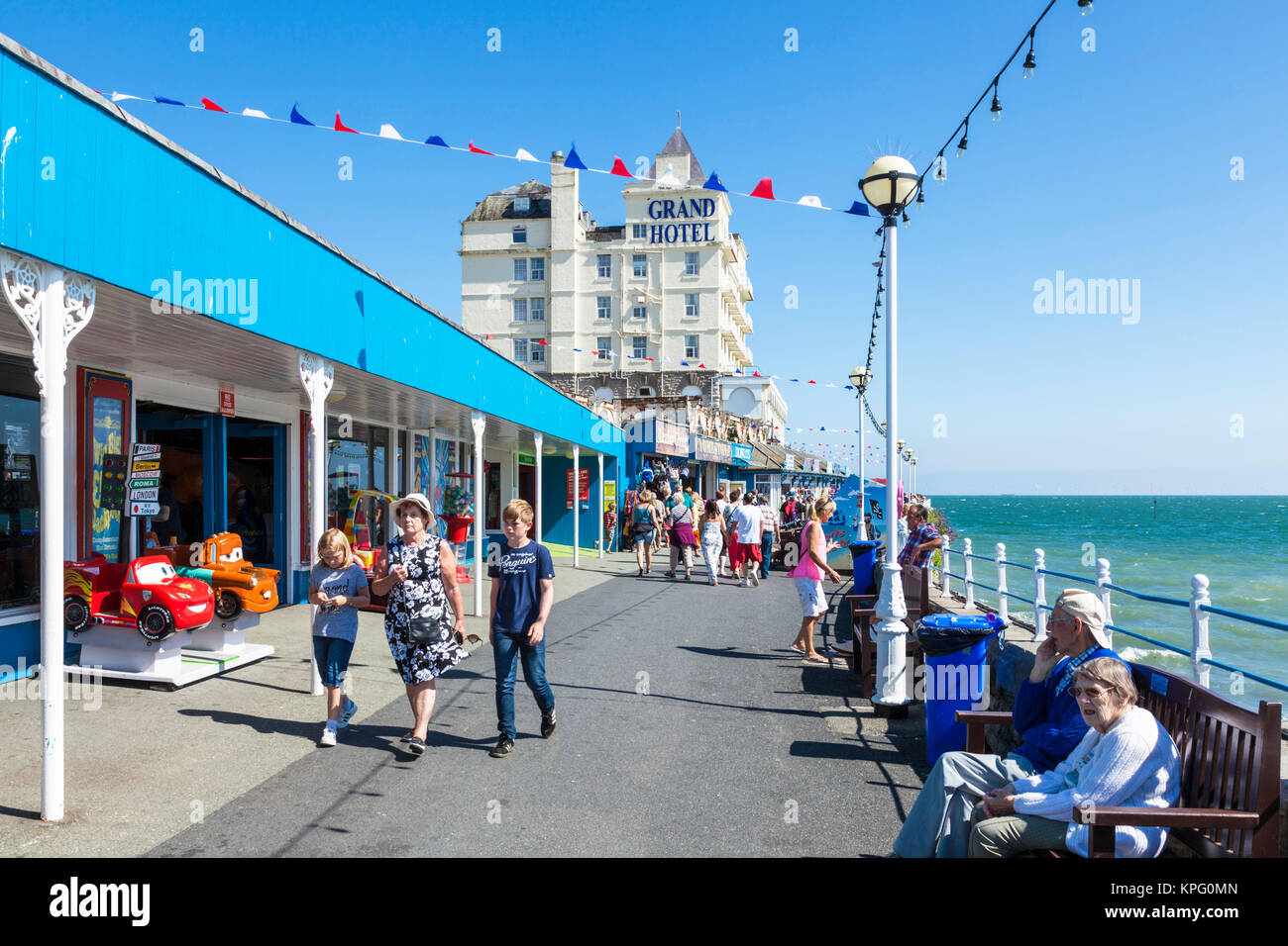 galles del nord llandudno galles llandudno molo vittoriano molo llandudno lungomare llandudno gwynedd galles del nord regno unito gb europa Foto Stock