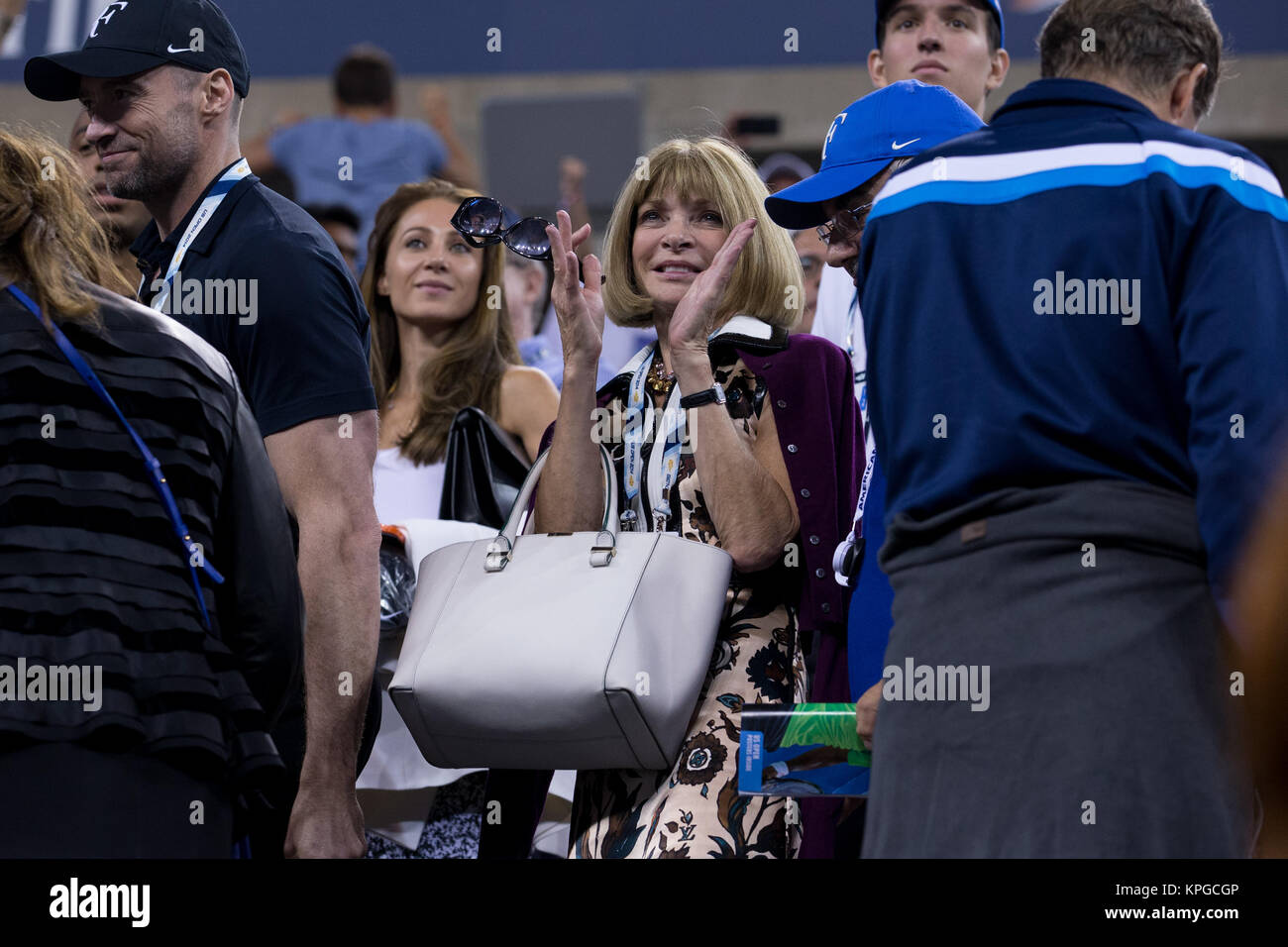 FLUSHING NY- 04 settembre: Hugh Jackman, Anna Wintour, il giorno undici del 2014 US Open al USTA Billie Jean King National Tennis Center il 4 settembre 2014 nel quartiere di lavaggio del Queens borough di New York City. Persone: Hugh Jackman, Anna Wintour Foto Stock