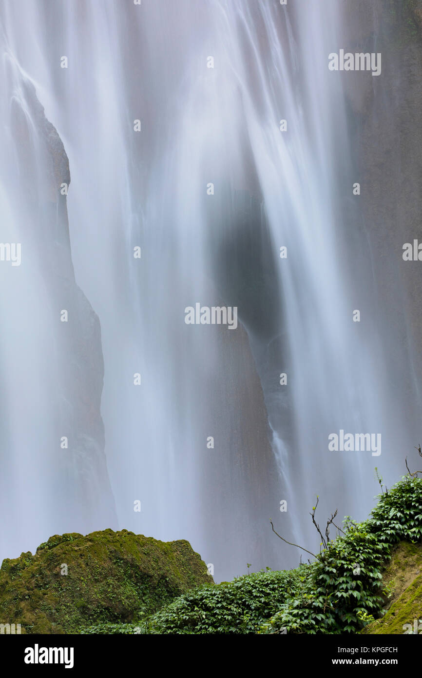 Tongling Great Falls è 188 metri (616 piedi) cascata posizione entro il Jingxi Tongling Grand Canyon Turismo scenografica regione, provincia di Guangxi, Cina Foto Stock