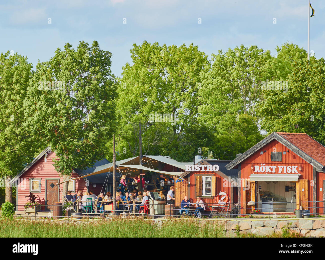 Waterfront ristorante e negozi, Oregrund, la Contea di Uppsala, Svezia e Scandinavia Foto Stock