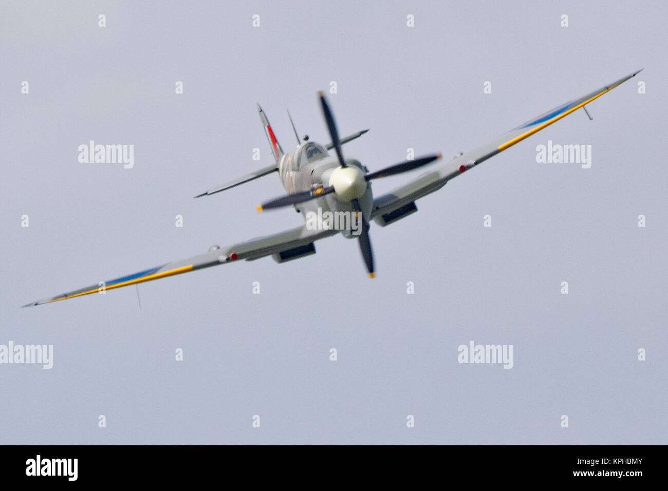 Il Kent Spitfire M IXe, basata a Biggin Hill, Kent. Prese a Sud Est, Airshow Herne Bay, Agosto 2017 Foto Stock