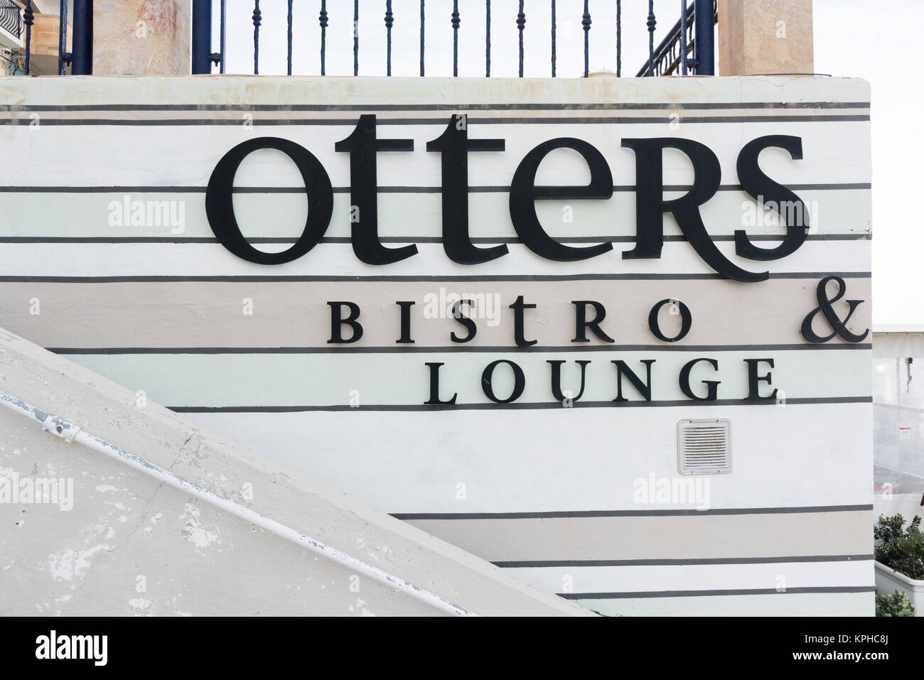 Lontre Bistro Lounge e Ristorante a Marsalforn Bay Gozo Malta Foto Stock