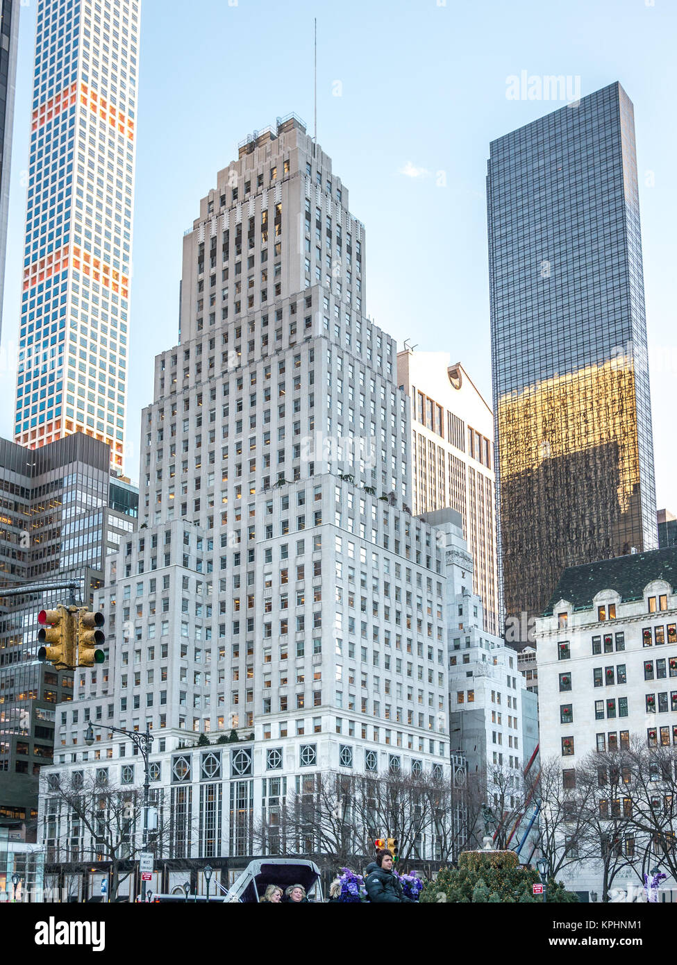 NEW YORK, Stati Uniti d'America - 5 gennaio 2015: LandmarkArt Deco edificio della Bergdorf Goodman department store. Marca conosciuta per applicazioni high-end di progettista abbigliamento e scarpe Foto Stock