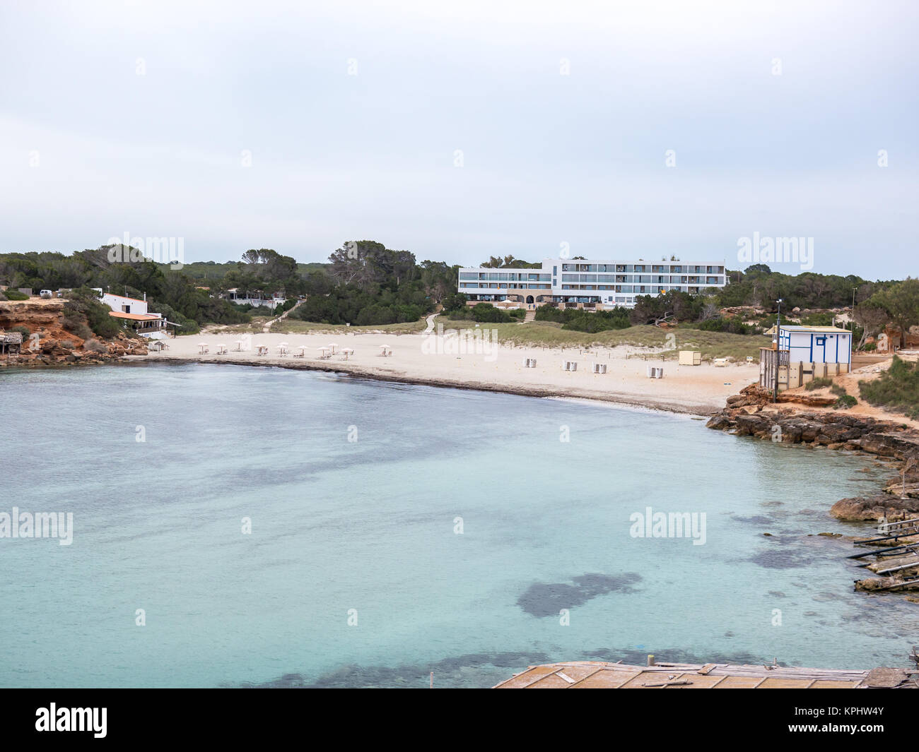 Spiaggia vuota in un nuvoloso sera primaverile in Formentera, Sapin Foto Stock